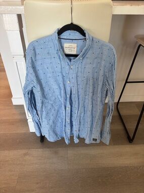 Light Blue Casual Button-Down Shirt with Micro Dot Pattern